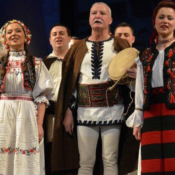 CRĂCIUN ÎN ȚARĂ